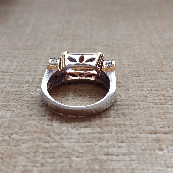 Gold And Silver Tone Multi-Faceted Orange Glass Ring - Picture 6 of 14